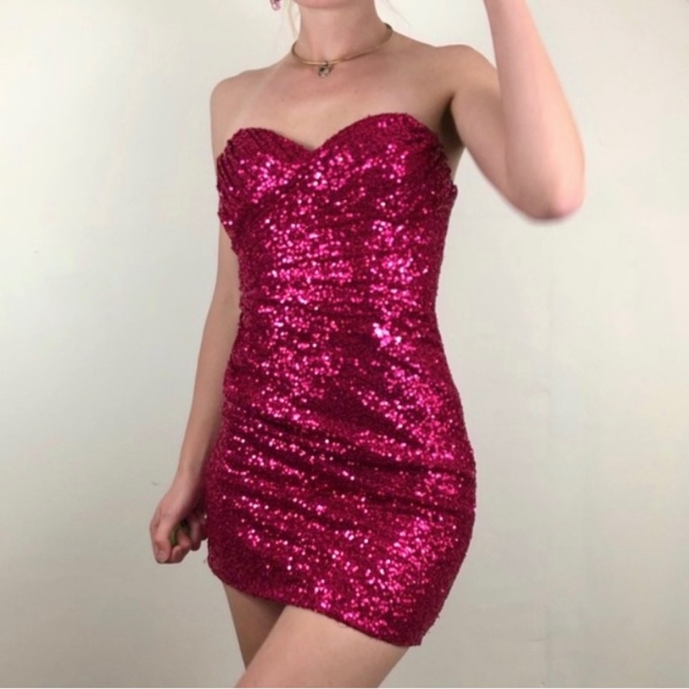 La Femme Sequin Sweetheart Strapless Cocktail Party Mini Dress 4